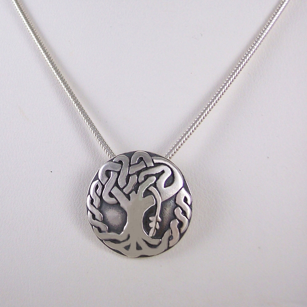 Buy Silver Oak Leaf Necklace, Oakleaf, Nature Pendant, Autumn, Fall,  Strength, Forest, Tree Jewelry Online in India - Etsy